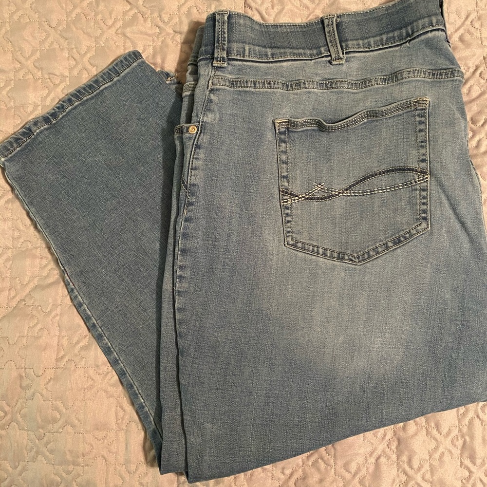 Lee “total freedom” capris